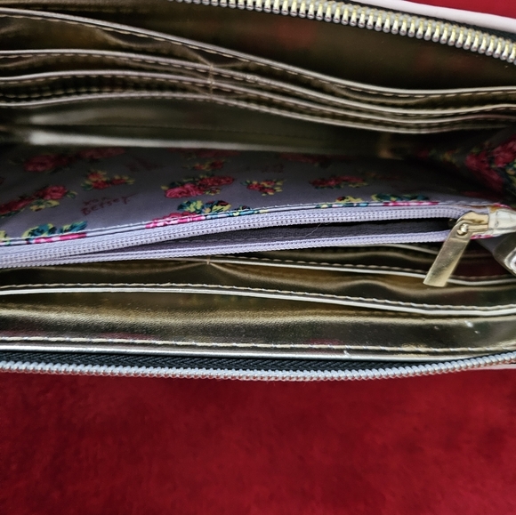 Betsey Johnson Pink and Black Patent Wristlet - Picture 7 of 11